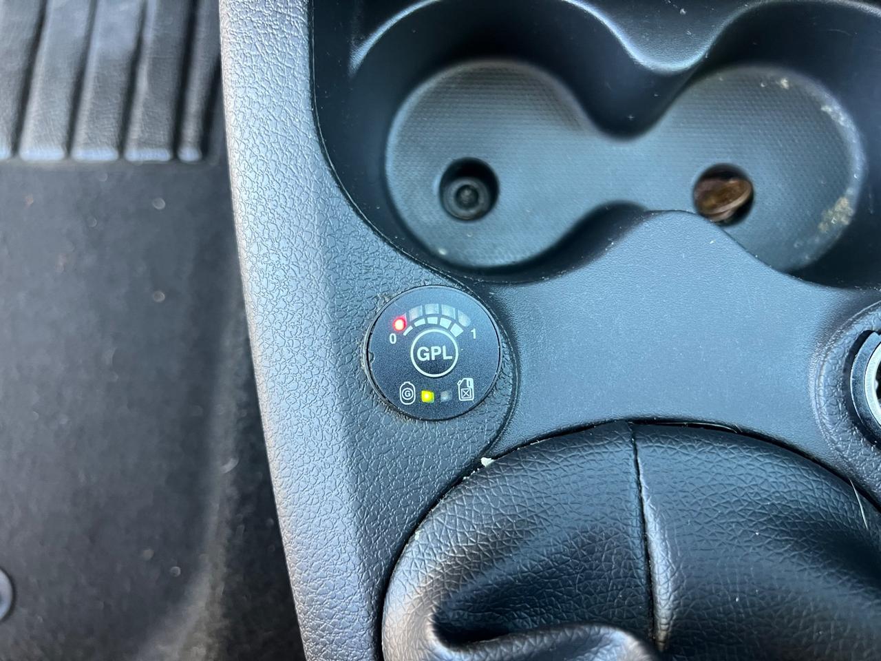 Dacia Logan MCV 0.9 TurboGPL Lauréate permute rate garanzia
