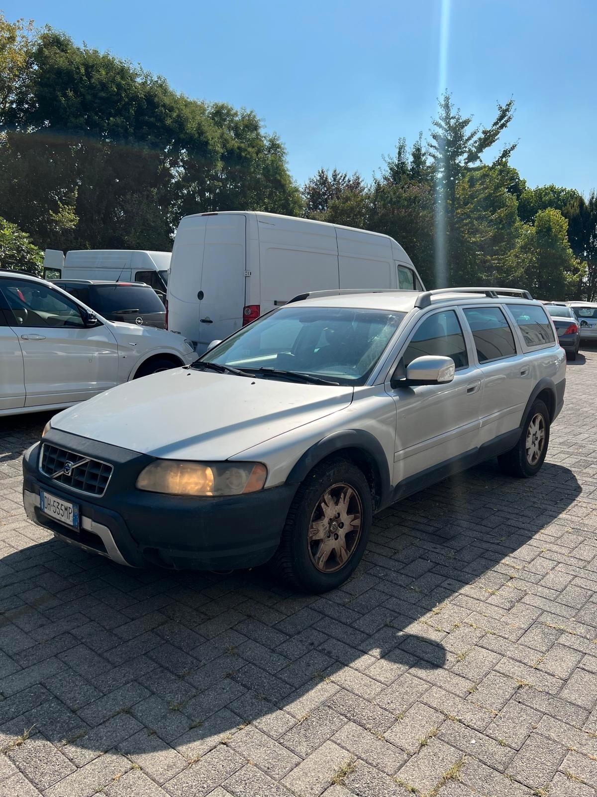 Volvo V70/XC70 XC70 2.4 D5 20V (185CV) cat AWD Momentum