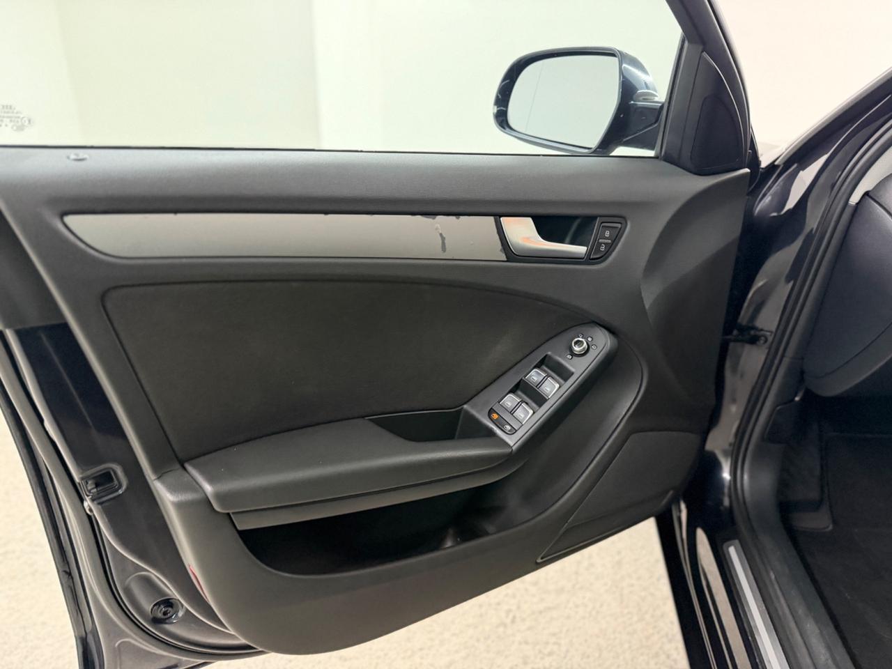 Audi A4 CAMBIO AUTOMATICO (anno 2017)