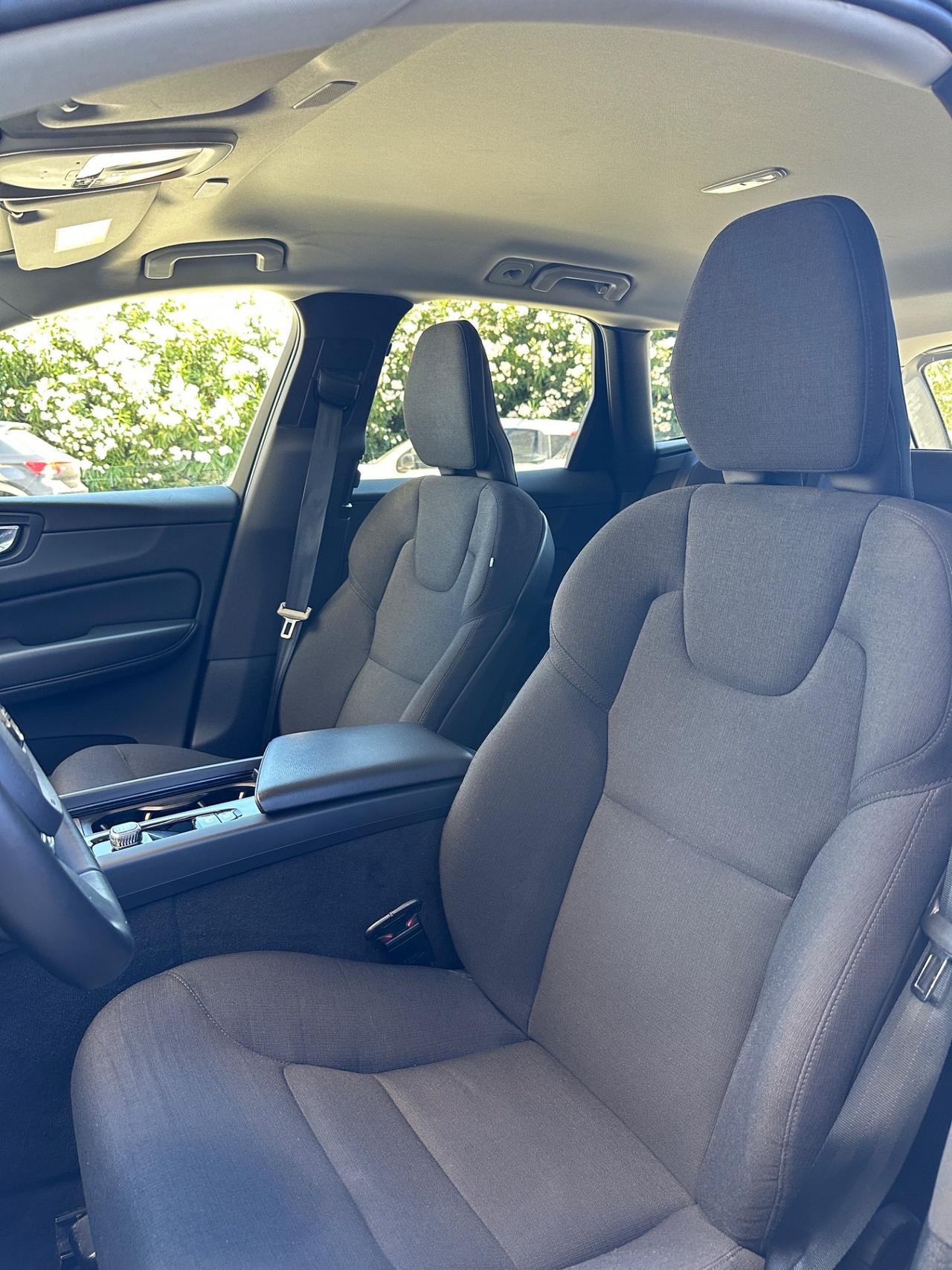 Volvo XC 60 XC60 B4 (d) AWD Geartronic Momentum