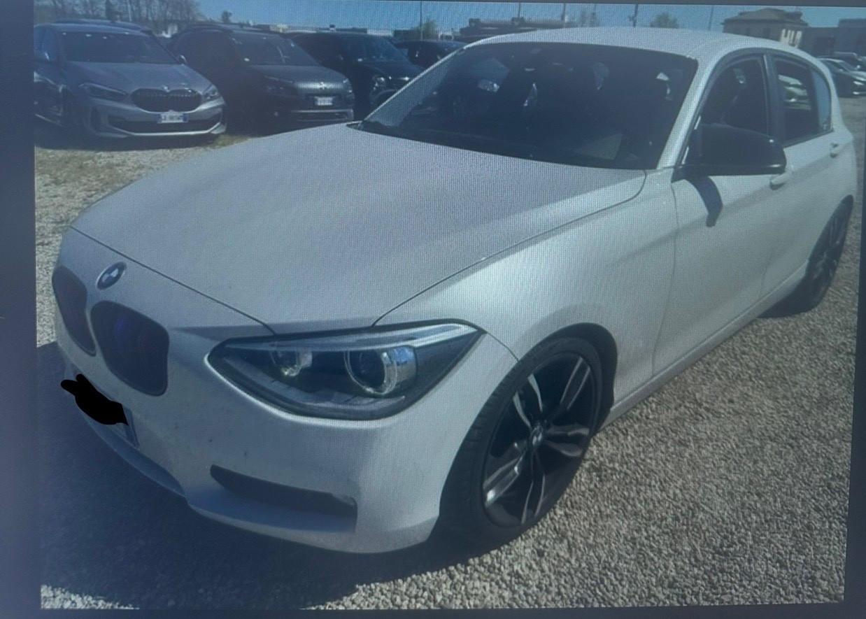 Bmw 120 120d 5p. Urban