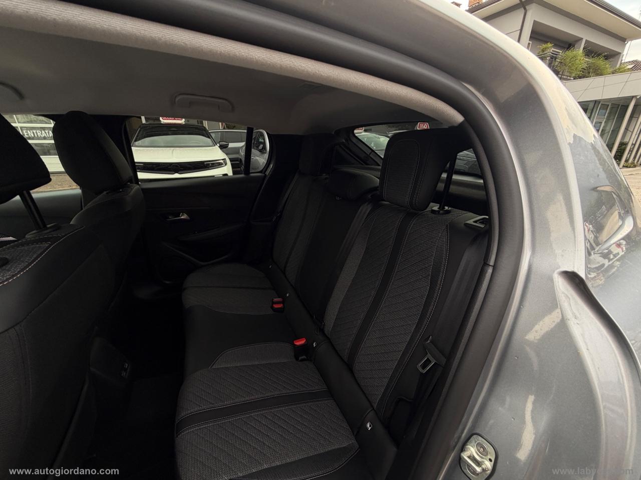 PEUGEOT 208 PureTech 100 S&S 5p. Allure