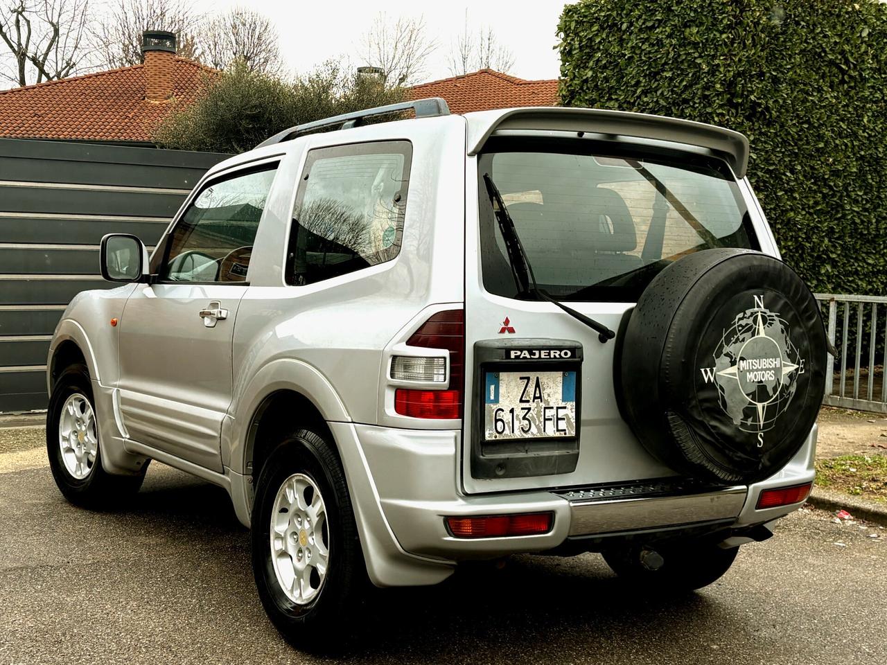 MITSUBISHI PAJERO 2.5D 4x4-Gancio-Trattabile-2002