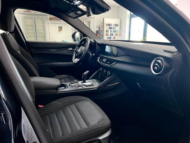 Alfa Romeo Stelvio 2.2 Turbodiesel 160 CV AT8 RWD Super