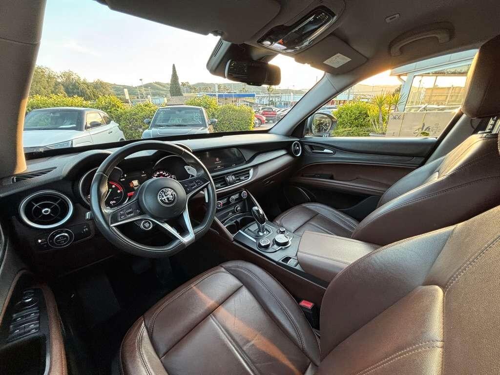 Alfa Romeo Stelvio 2.2 Turbodiesel 210 CV AT8 Q4 Executive 2018 / KM 235.000 Tua a solo 149 Euro al mese