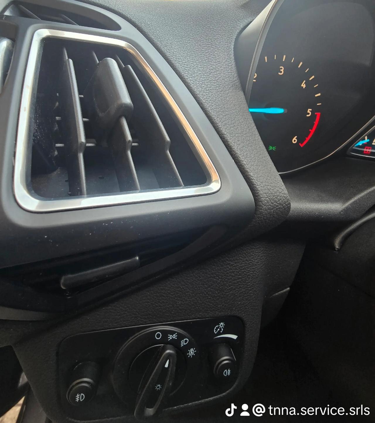 Ford Kuga 1.5 TDCI 120 CV S&S 2WD ST-Line