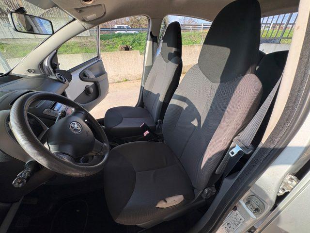 TOYOTA Aygo 1.0 12V VVT-i 5 porte OK NEOPATENTATI 5 PORTE