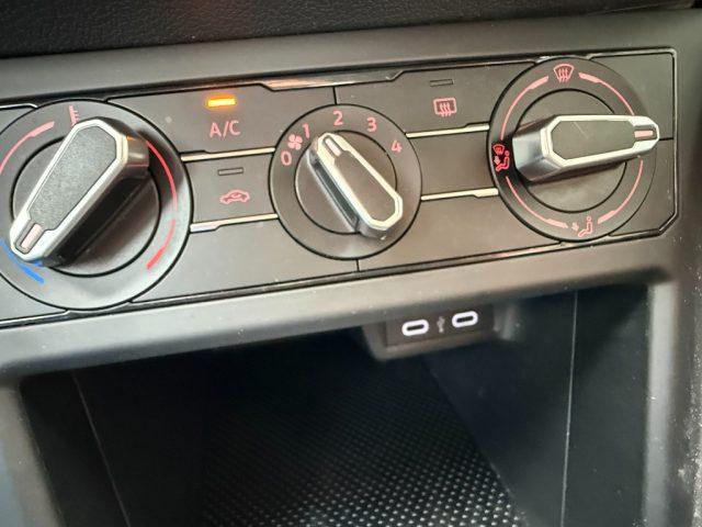 VOLKSWAGEN Polo 1.0 EVO 80 CV 5p. Sport bmt GANCIO TRAINO FULL