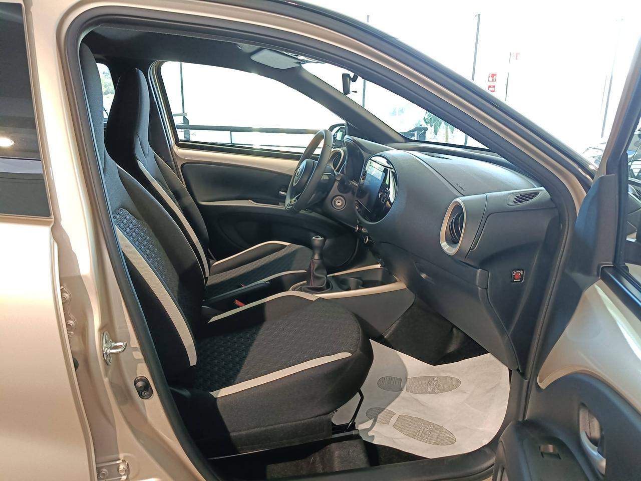 TOYOTA Aygo X 1.0B TREND MT - MY24