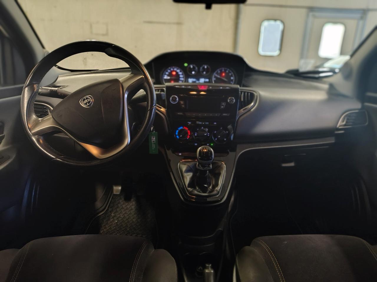 Lancia Ypsilon 1.2 69 CV 5 porte S&S Platinum