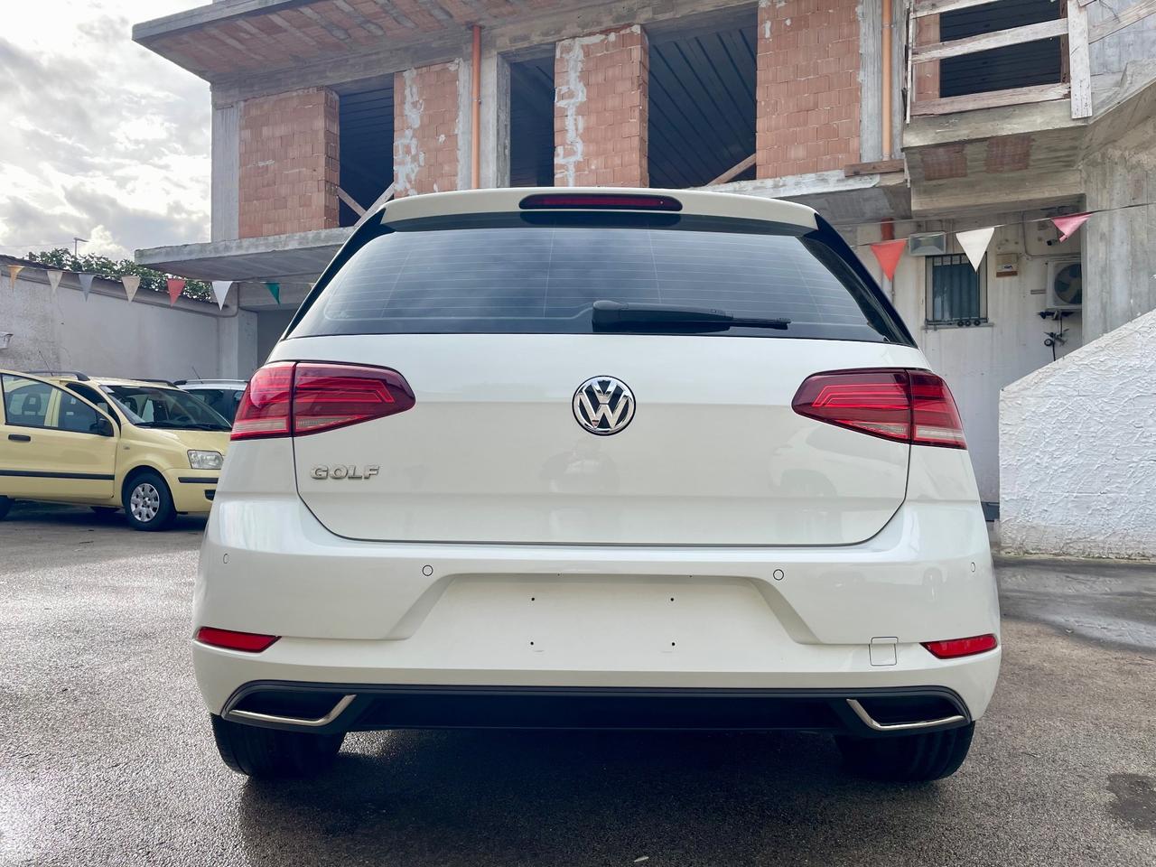 VOLKSWAGEN GOLF 7.5 1.6 TDI 90 CV SPORT DAL NORD ITALIA ADATTA PER NEOPATENTATI