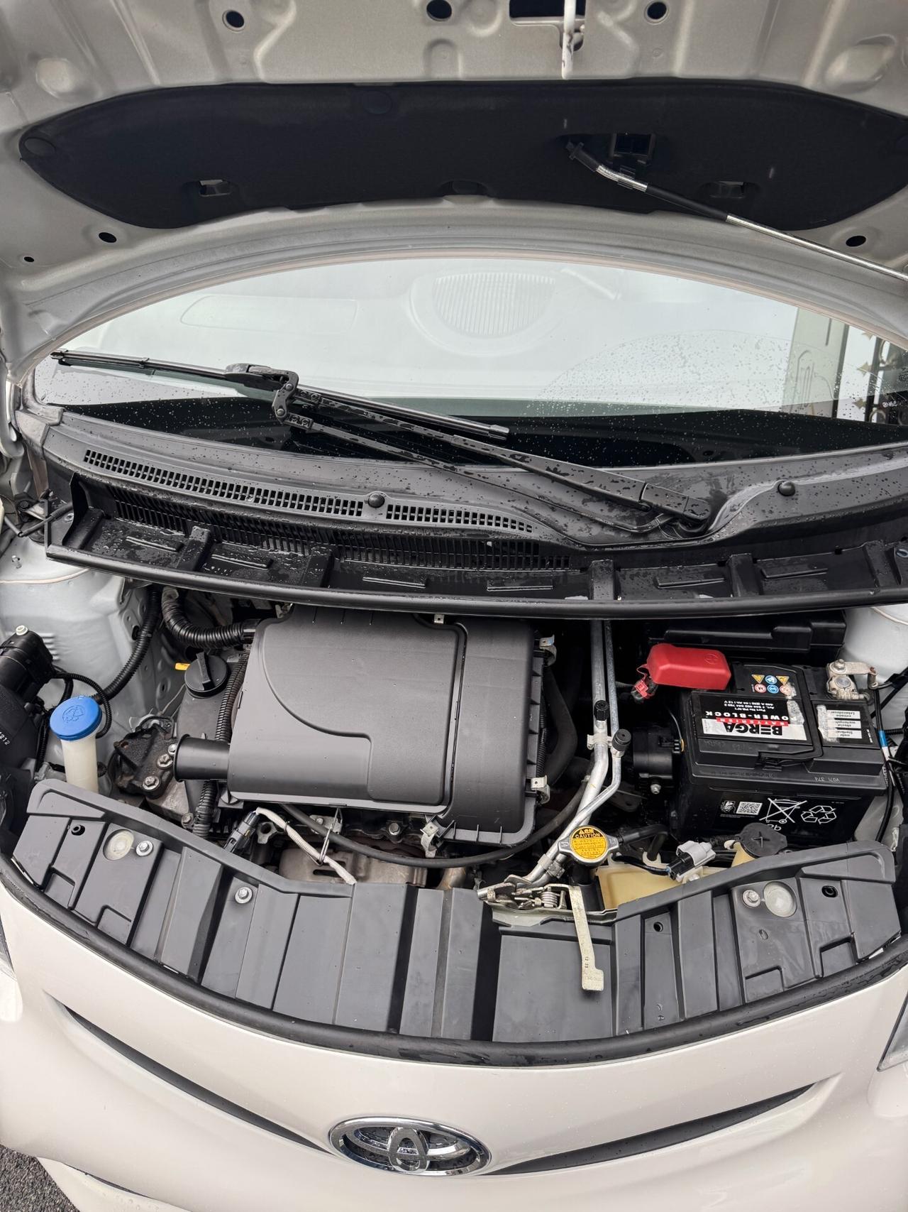 Toyota Aygo 1.0 12V VVT-i 5 porte Lounge Connect