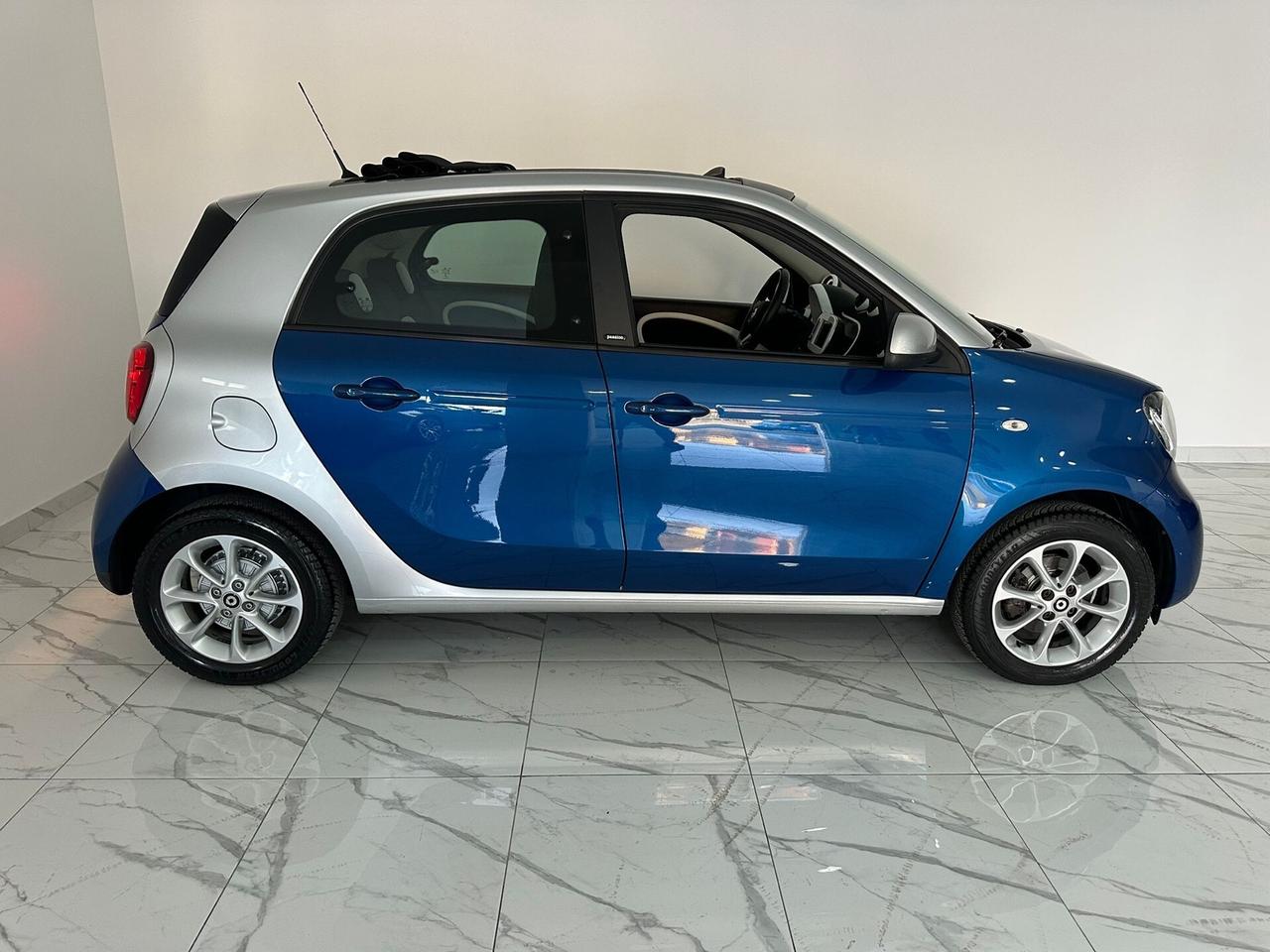 SMART FORFOUR PASSION CABRIO/LED/NAVIGATORE