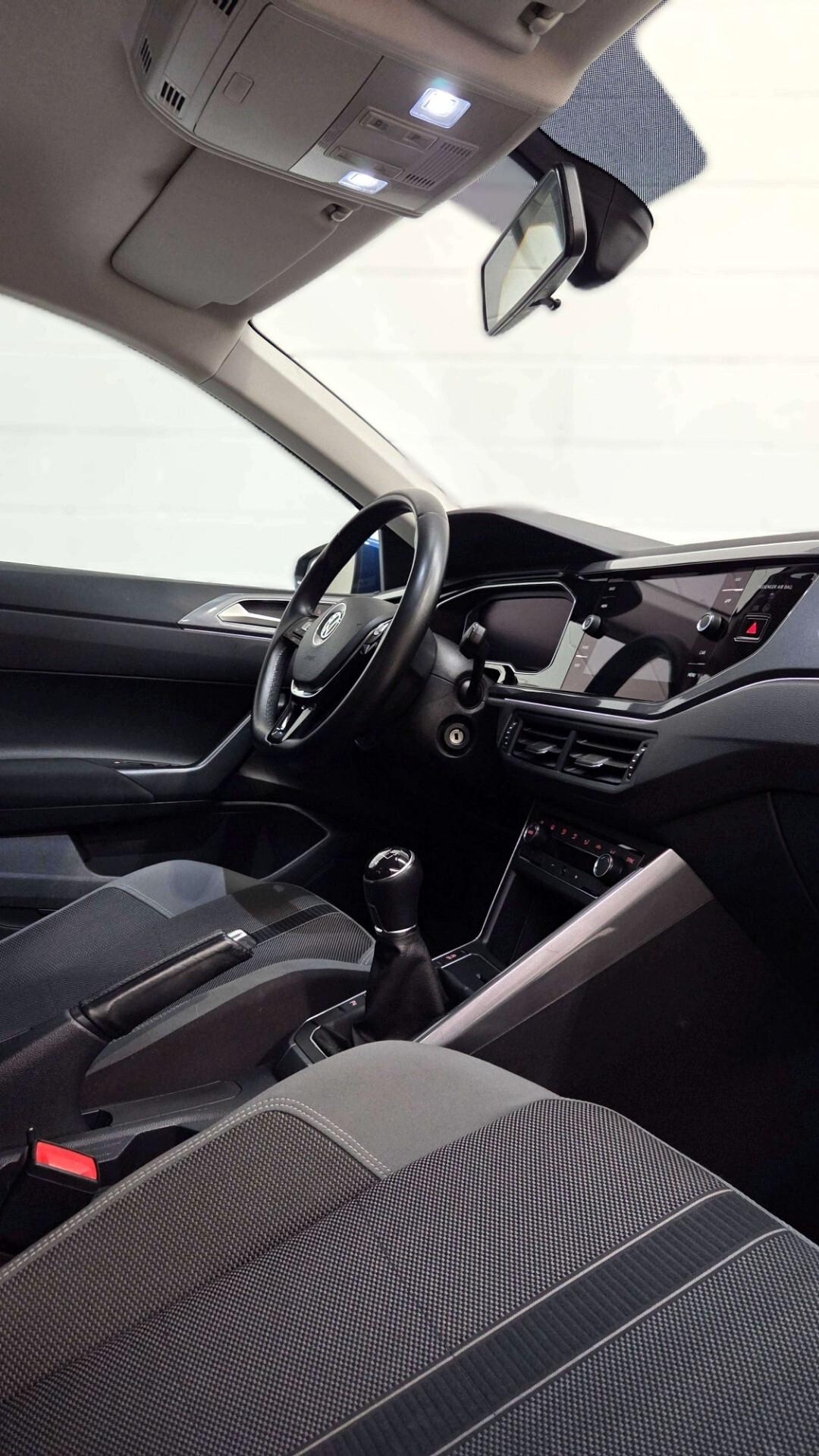 Volkswagen Polo VI 5p 1.6 TDI Highline 95cv R-line