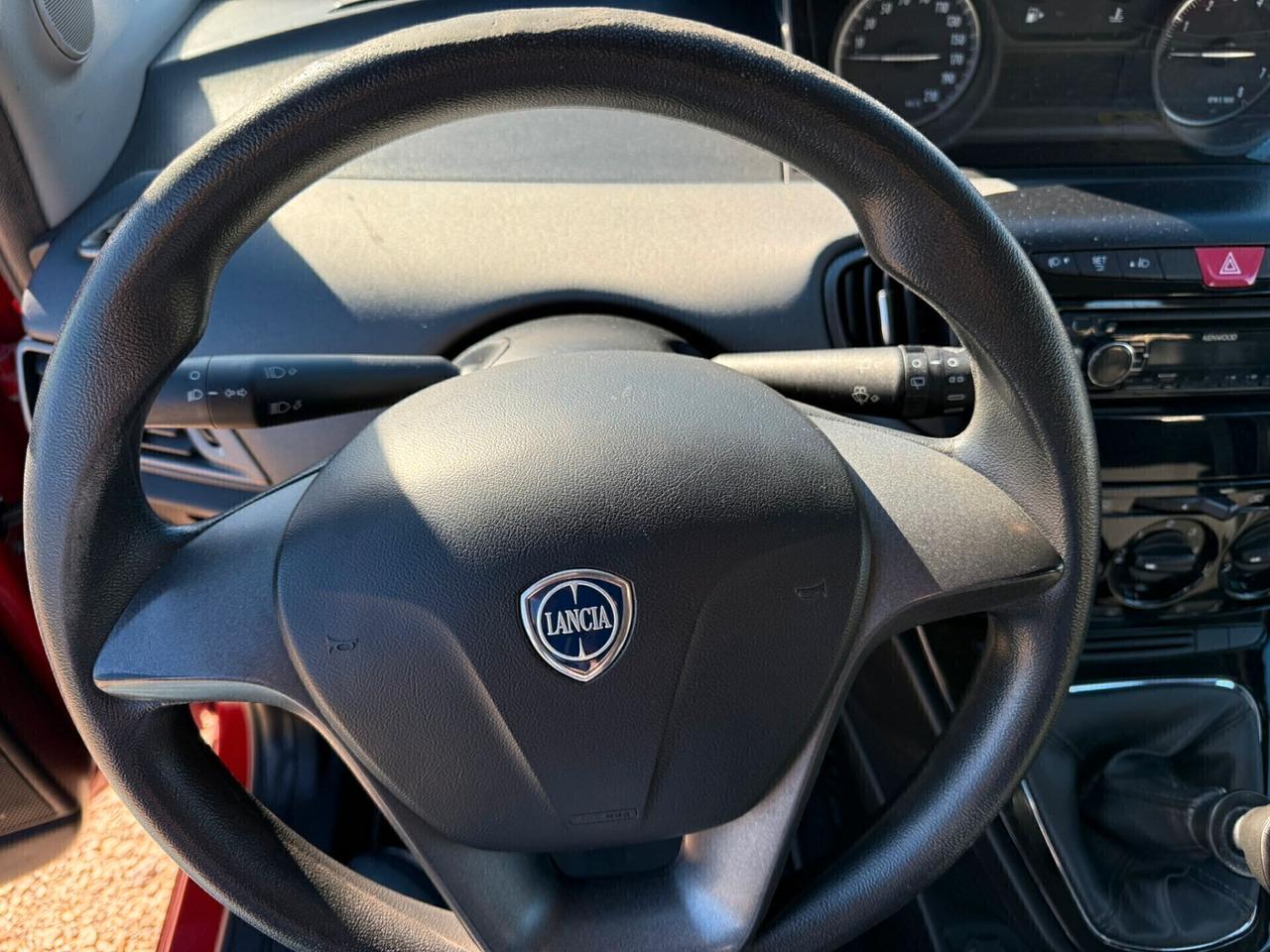 Lancia Ypsilon 1.2 69 CV 5 porte Platinum