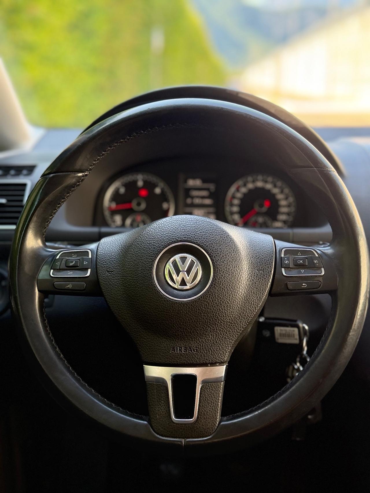 Volkswagen Touran 1.6 TDI 105cv 7 POSTI