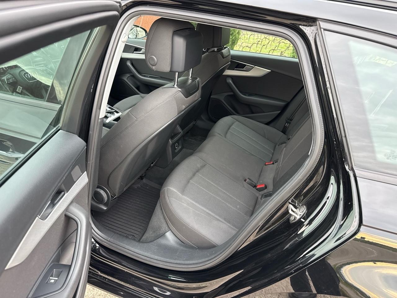 Audi A4 Avant 40 TDI quattro S tronic Business Advanced