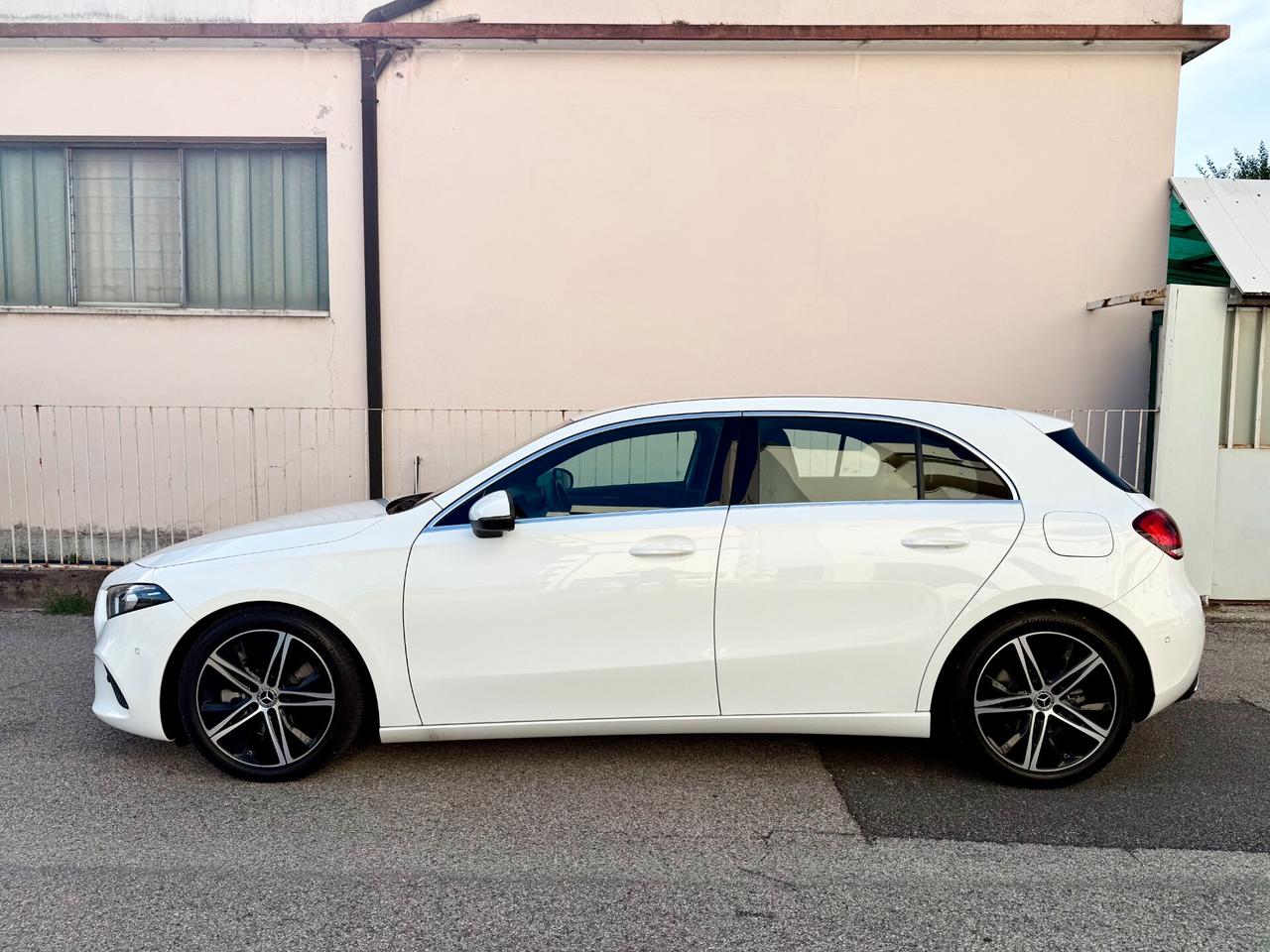 Mercedes-Benz A 250 Business auto 224cv TAGLIANDI CERTIFICATI MERCEDES