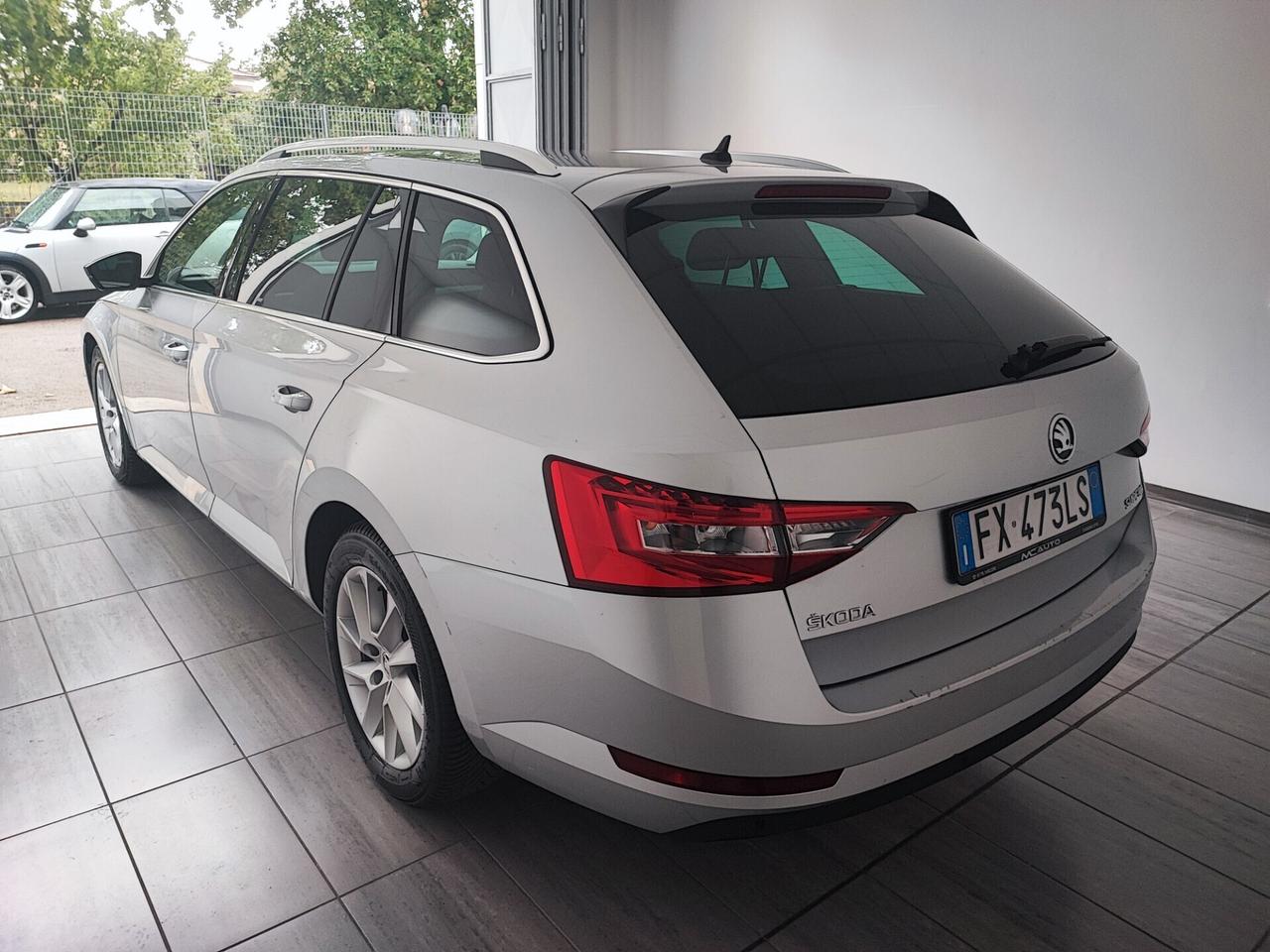 Skoda Superb 2.0 TDI 150 CV SCR DSG Wagon SportLine