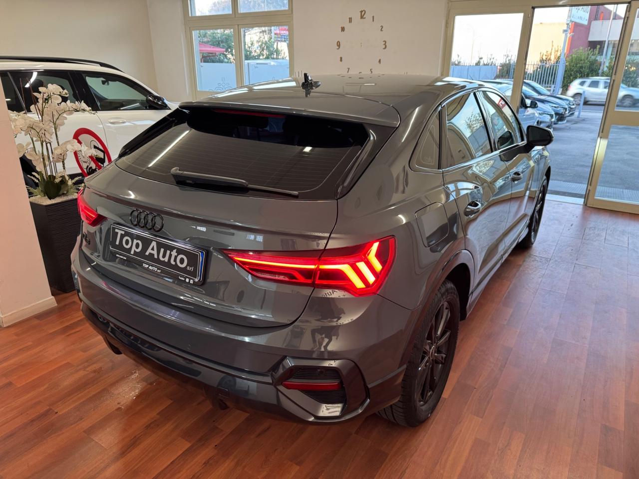 AUDI Q3 SPB 35 TDI S TRONIC IDENTITY BLACK - MY21