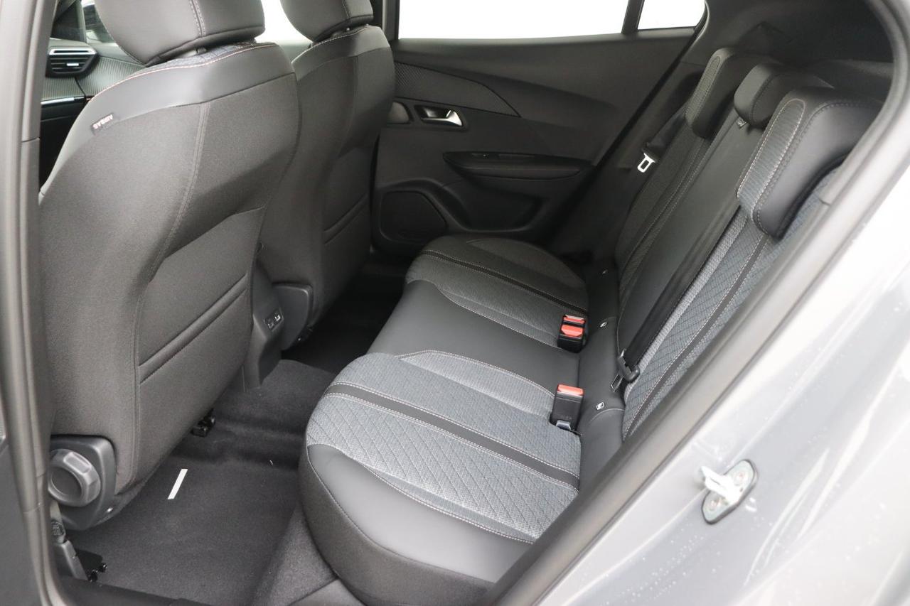 Peugeot 2008 1.2 turbo Allure 100cv IN PROMO