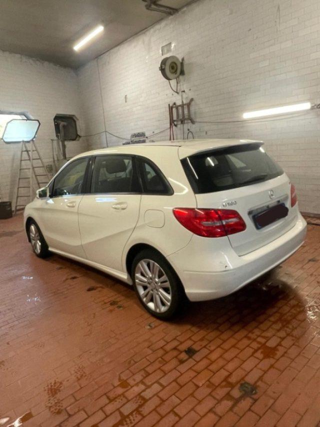 MERCEDES-BENZ B 180 CDI Elegance