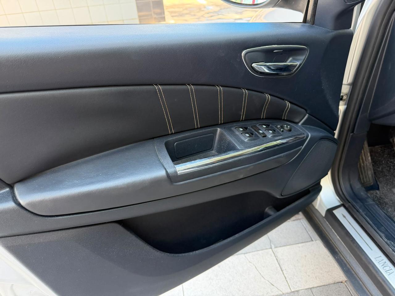 Lancia Delta 1.6 MJT DPF Silver