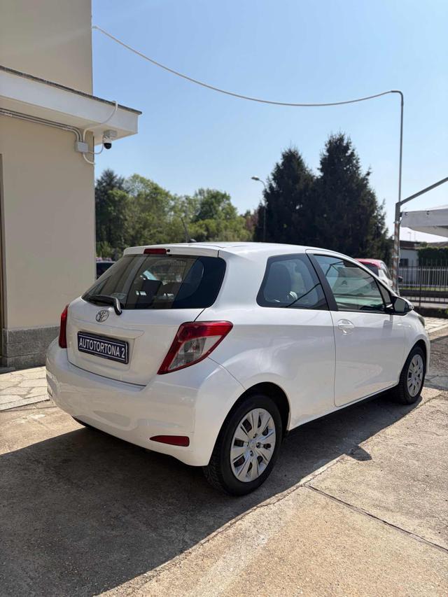 TOYOTA Yaris 1.0 3 porte Cool