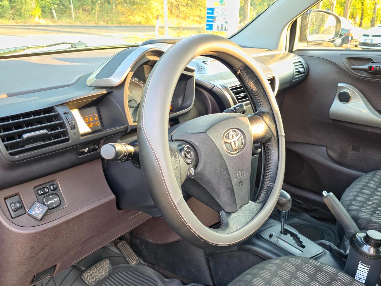 Toyota iQ 1.0 Sol CV-68 E5 GPL Automatico NEO 2010