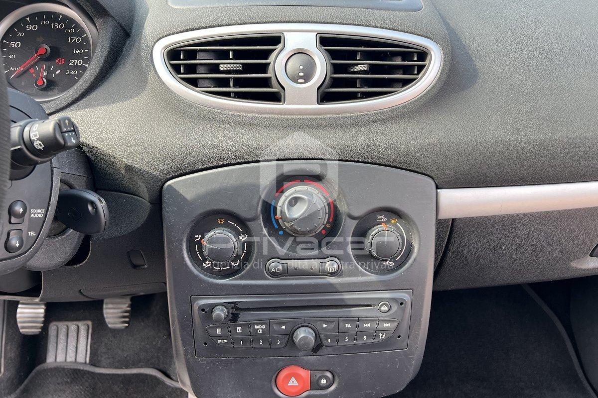 RENAULT Clio 1.2 16V 3 porte Dynamique