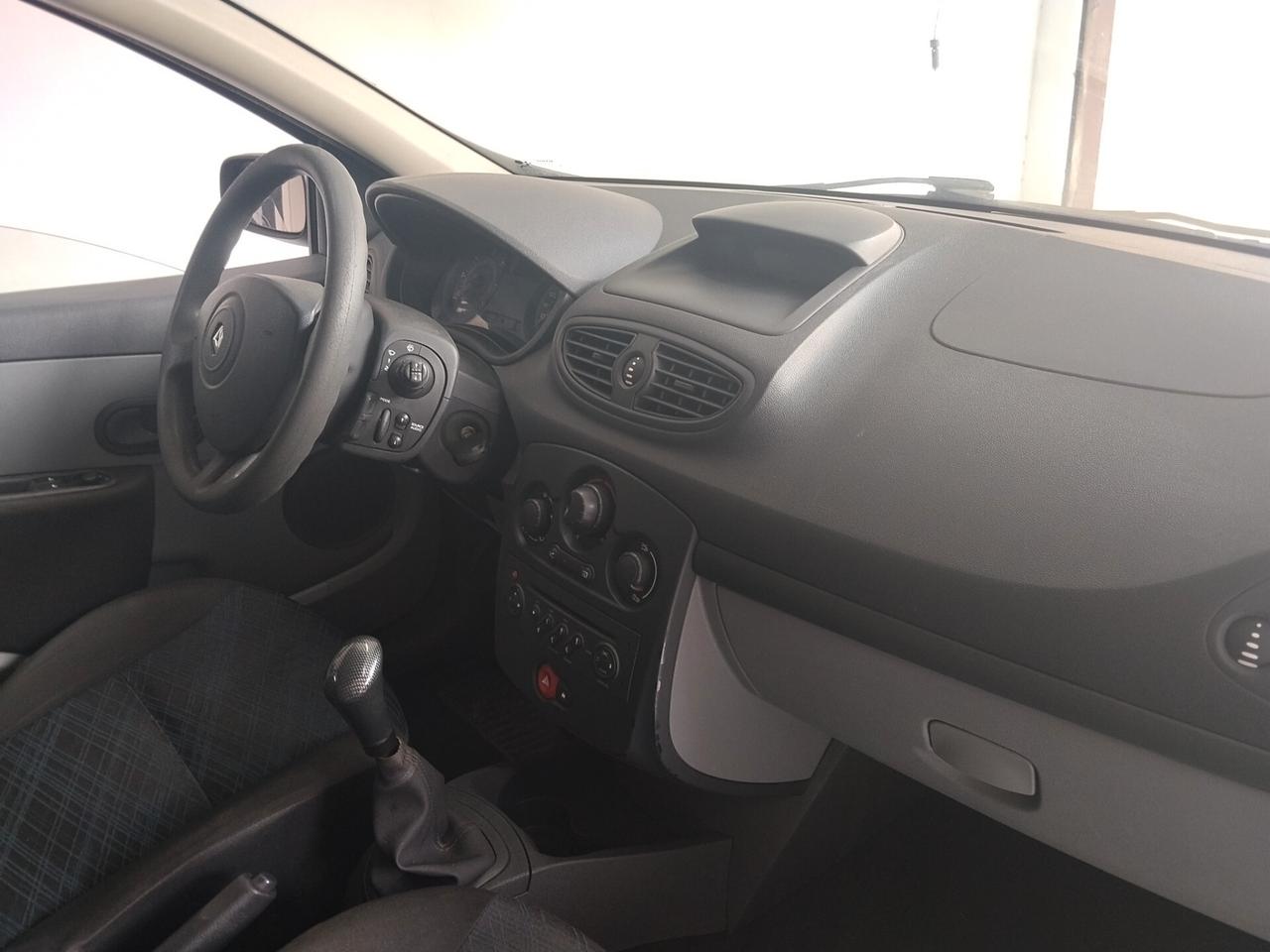 Renault Clio 1.5 diesel CON GARANZIA