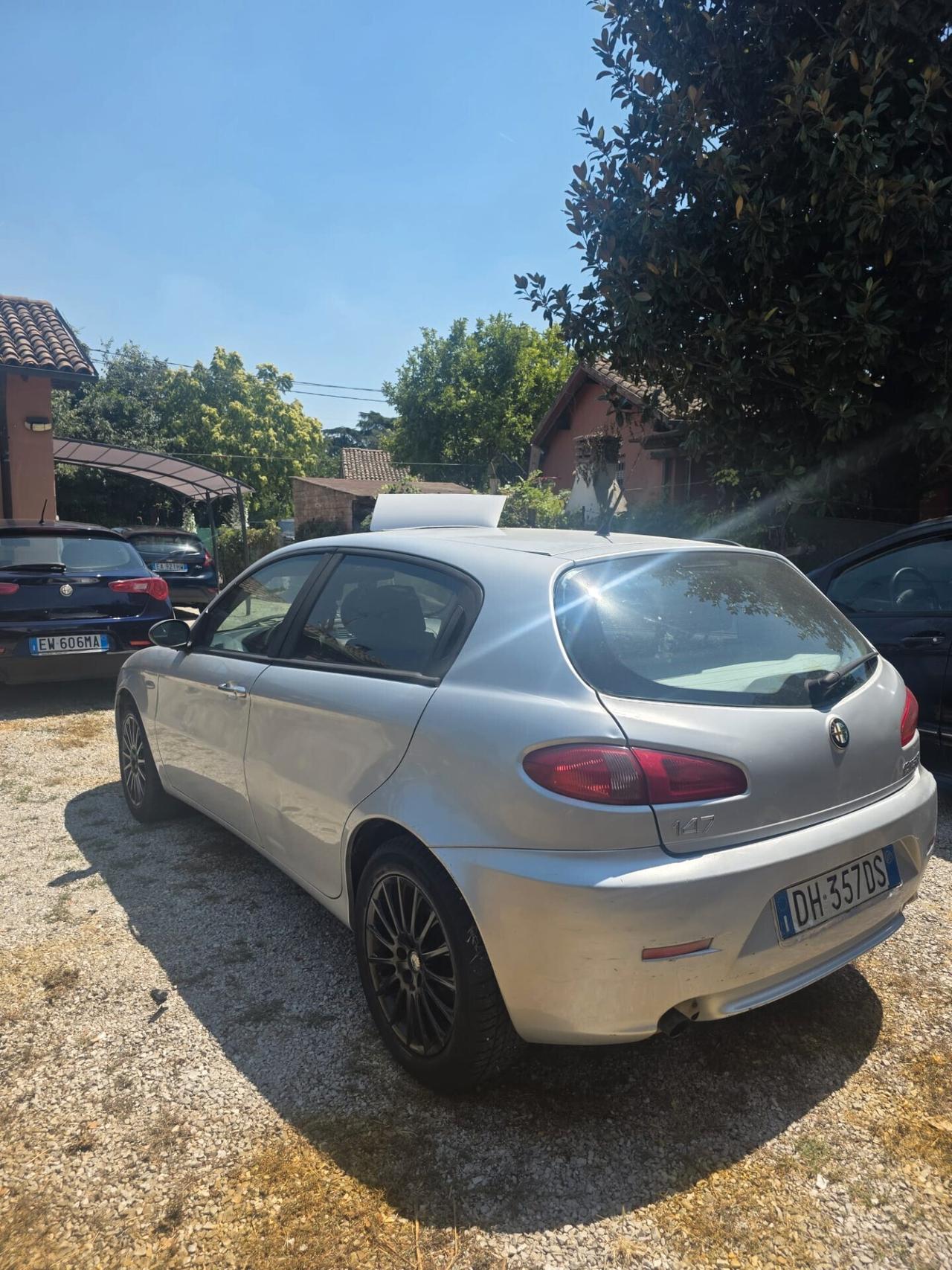 Alfa Romeo 147 1.6 cc GPL 5 porte full optional