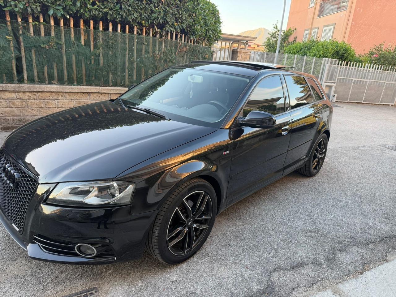 Audi A3 SPB 1.6 TDI 105 CV CR Ambition