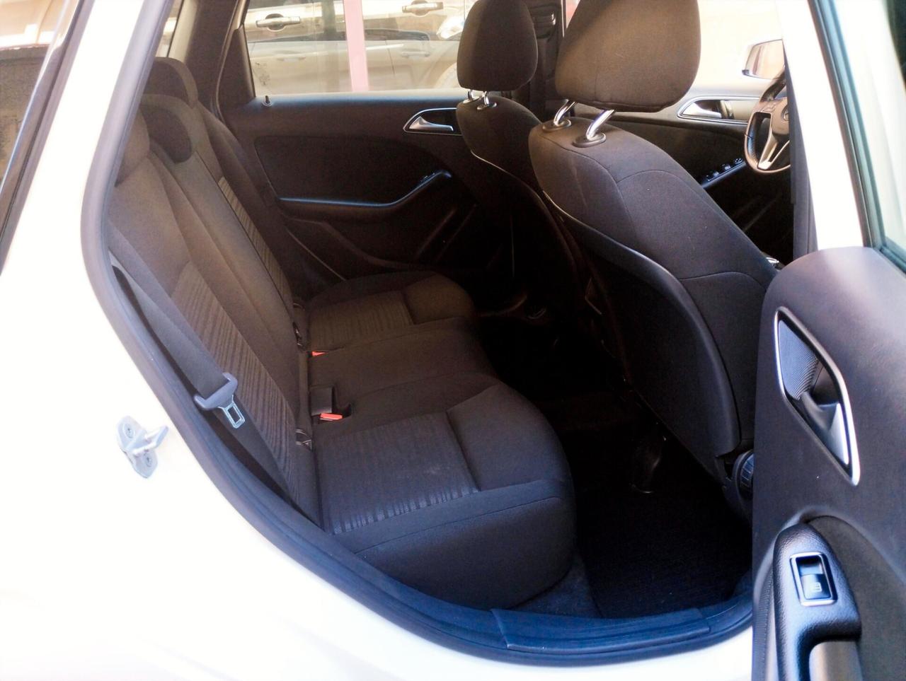 MERCEDES-BENZ B 160 EXECUTIVE – SOSPENSIONE NUOVA – € 8.600