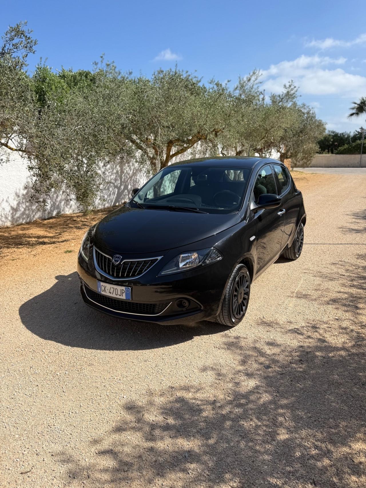 Lancia Ypsilon 1.0 FireFly 5 porte S&S Hybrid Silver Plus