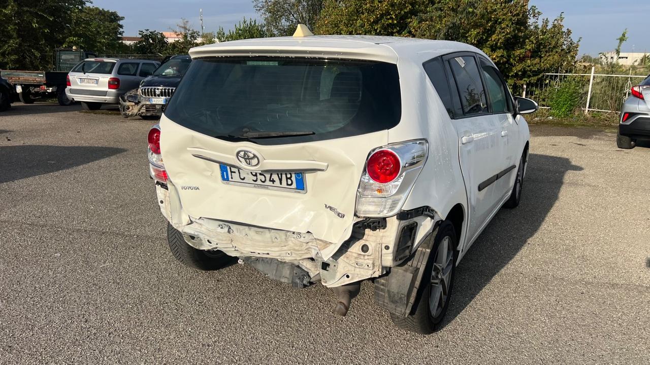 Toyota Verso 1.6 D-4D Style PER OPERATORE DEL SETTORE