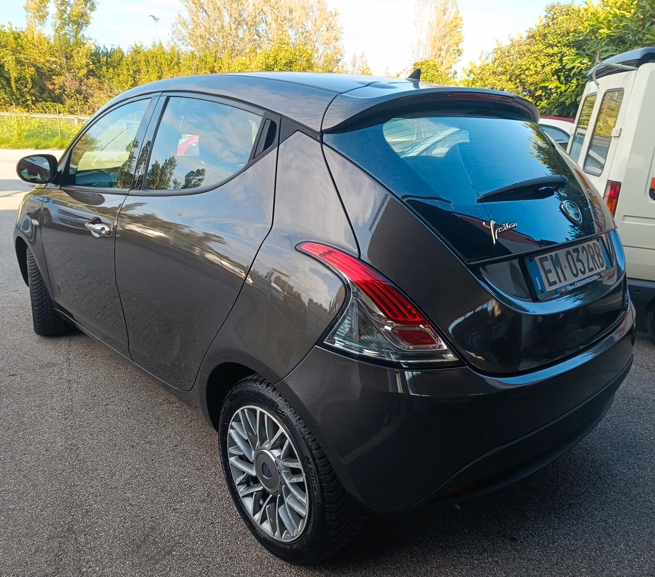 Lancia Ypsilon 1.2 Benz neopatentati