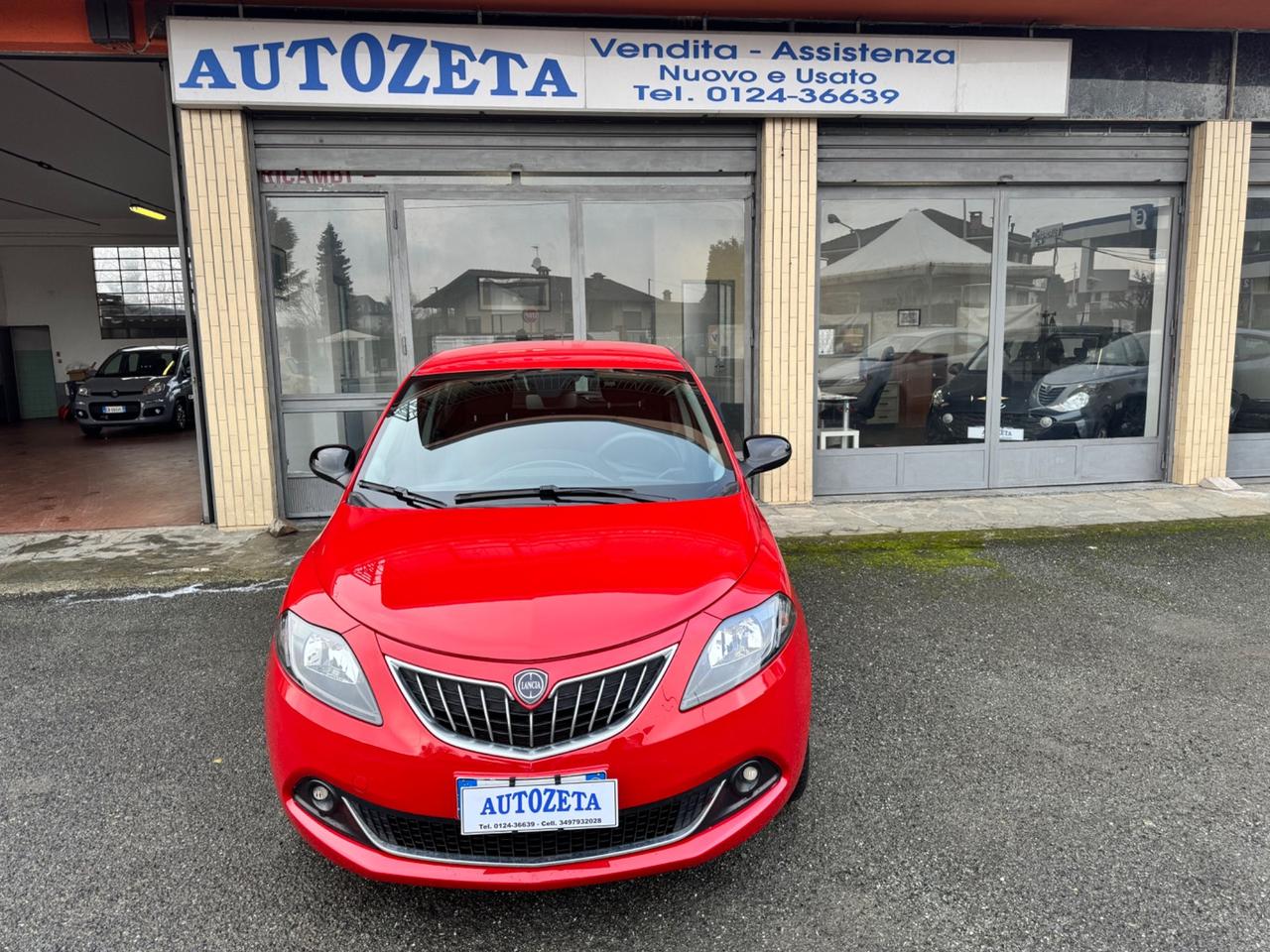 Lancia Ypsilon 1.0 Gold Hybrid