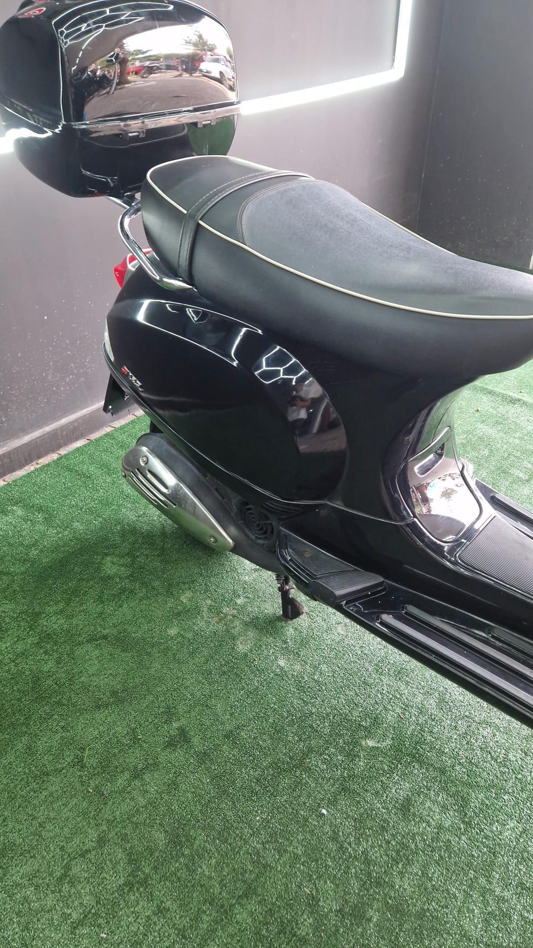 Piaggio Vespa 125 S