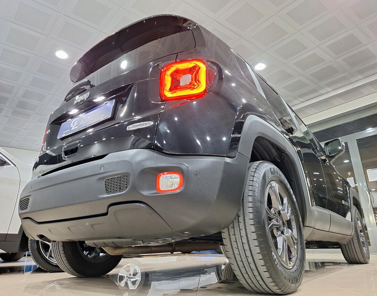 Jeep Renegade 1.6 Mjt TOTAL BLACK MET 22.928 Km