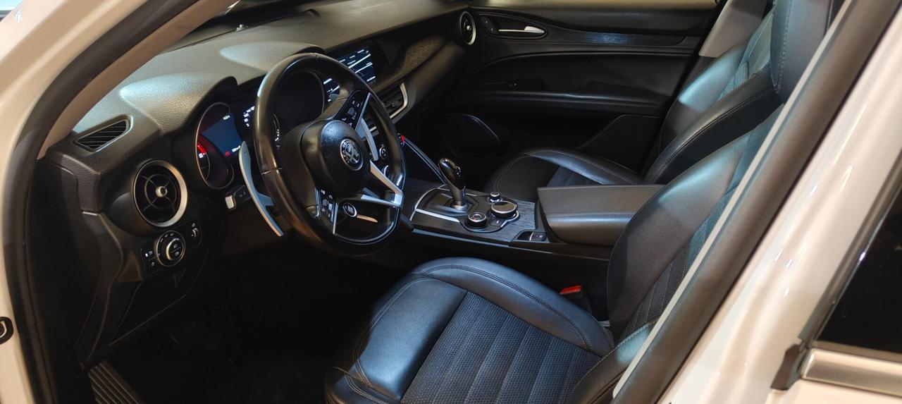 Alfa Romeo Stelvio 2.2 Turbodiesel 190 CV AT8 Q4 Super