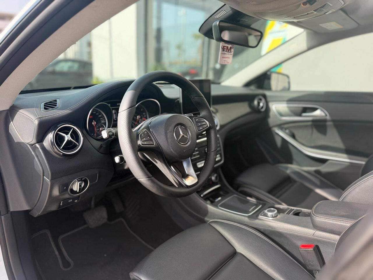 Mercedes-benz CLA 200 D 2.2 136CV AMG Premium Auto TETTO ITALIANA UNICO PROPRIETARIO