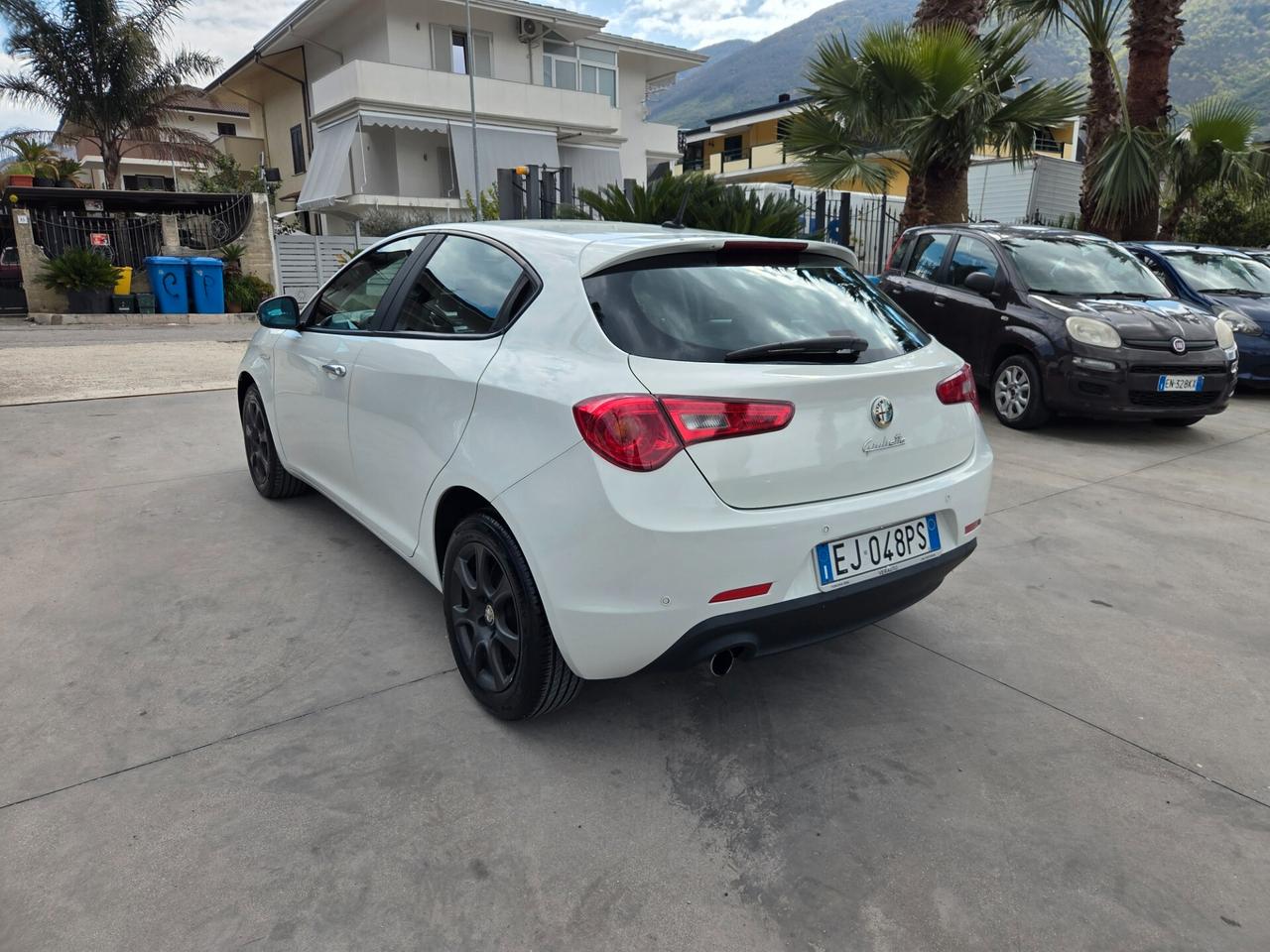 Alfa Romeo Giulietta 1.6 JTDm-2 105 CV - PERFETTA