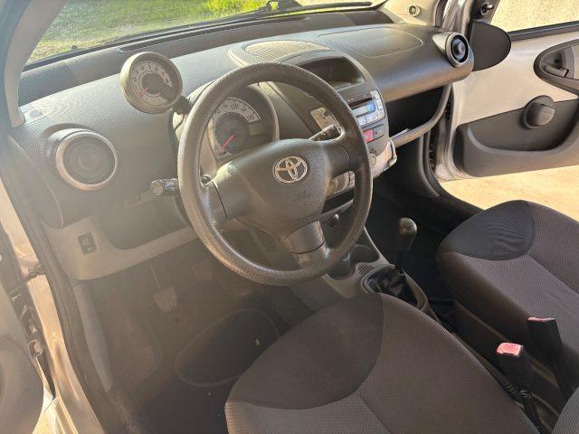 TOYOTA Aygo 1.0 12V VVT-i 5 porte OK NEOPATENTATI 5 PORTE