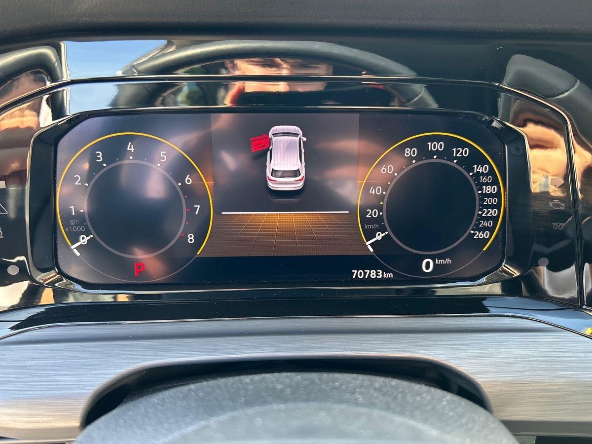 VOLKSWAGEN Golf VIII 2020 - Golf 1.5 tgi Style 130cv dsg