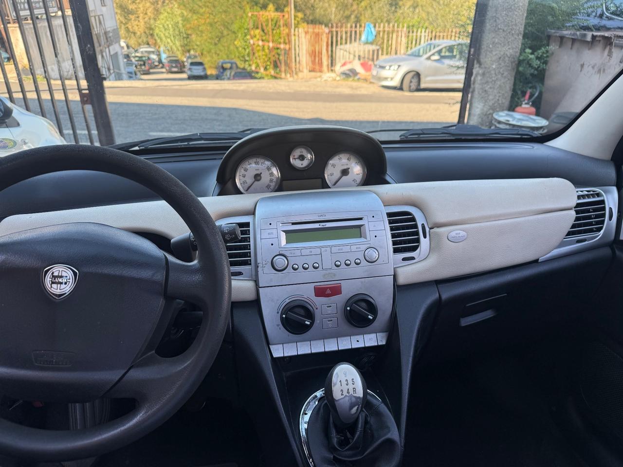 Lancia Ypsilon 1.2 69 CV GPL Ecochic Platinum