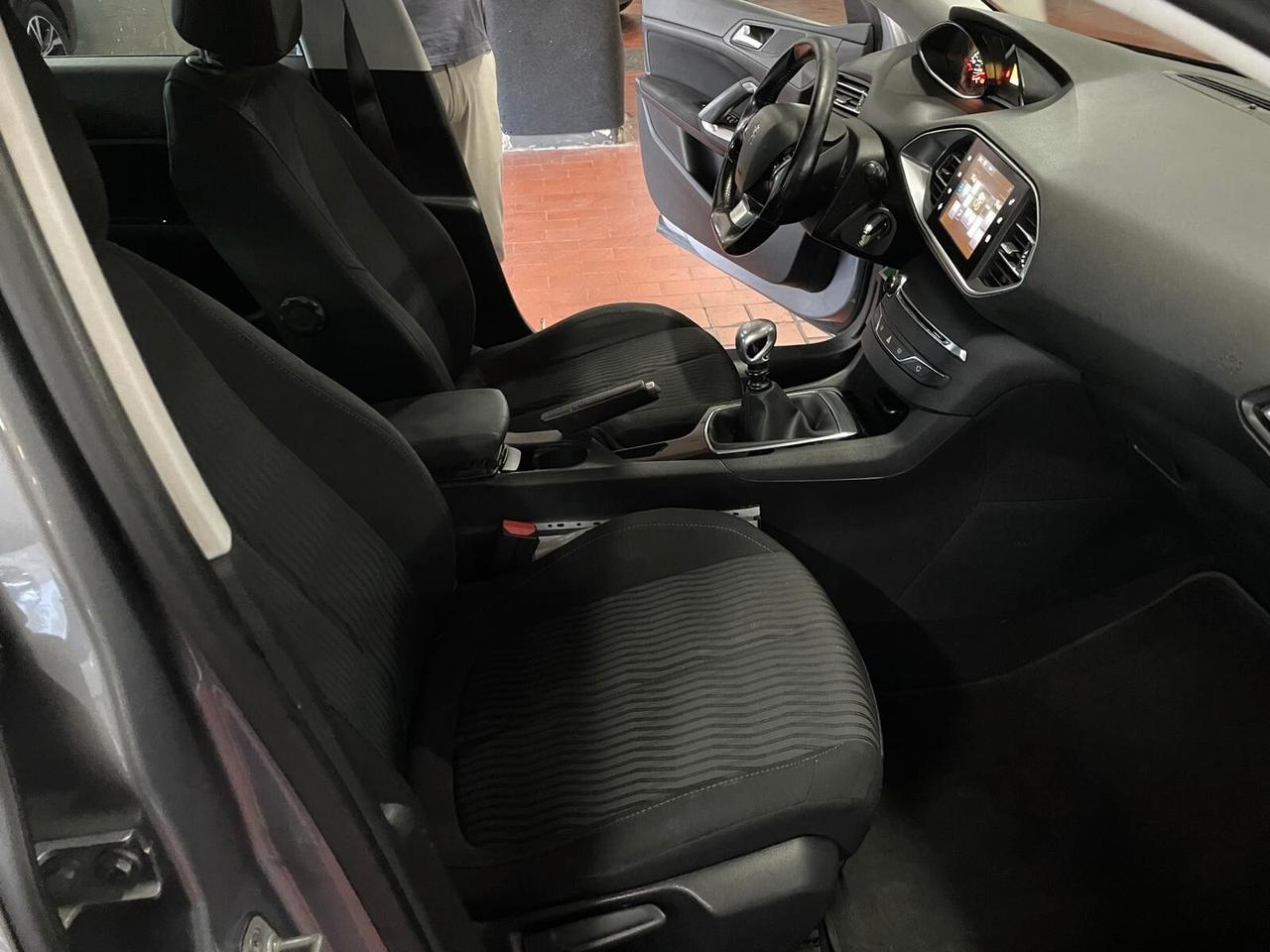 Peugeot 308 BlueHDi 120 S&S Business
