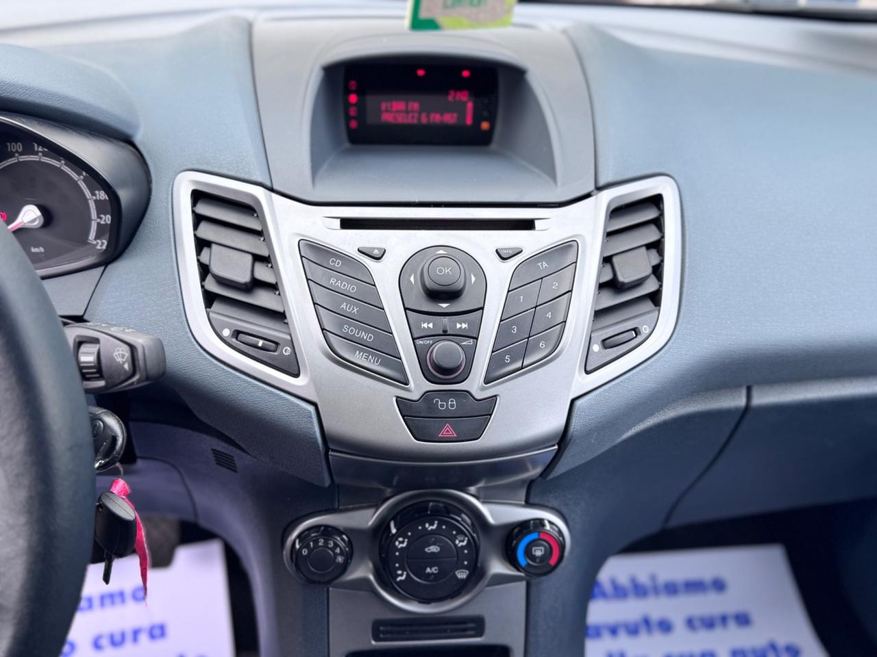 Ford Fiesta 1.2 Benzina 82cv Neopatentati 2009