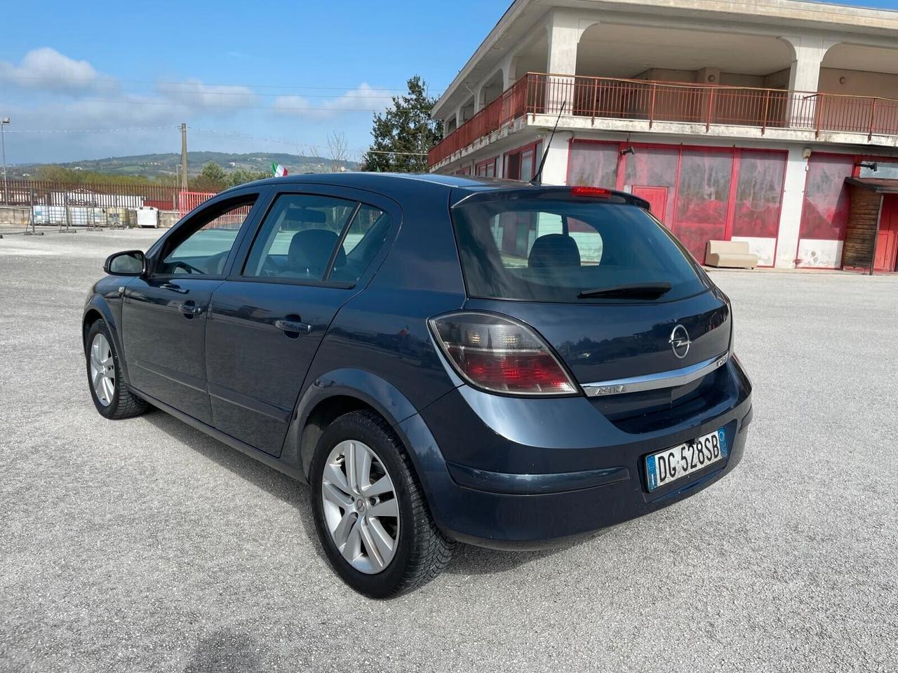 Opel Astra 1.7 CDTI 101CV 5 porte Cosmo