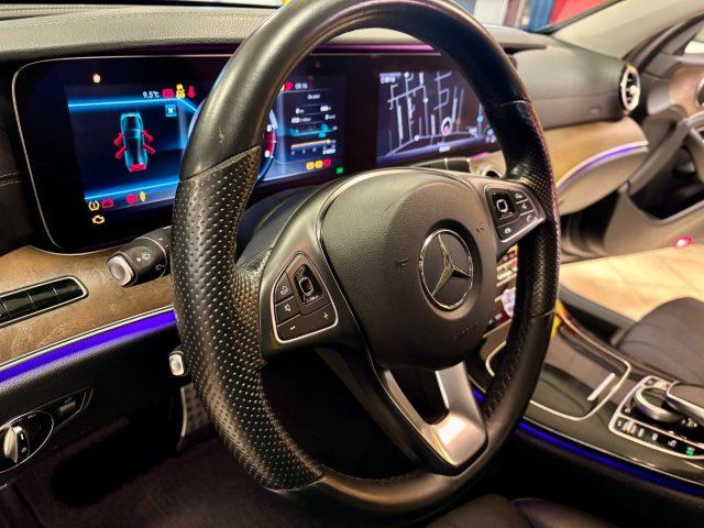 MERCEDES-BENZ E 220 d S.W. 4Matic Premium All-Terrain GRIGLIA AMG